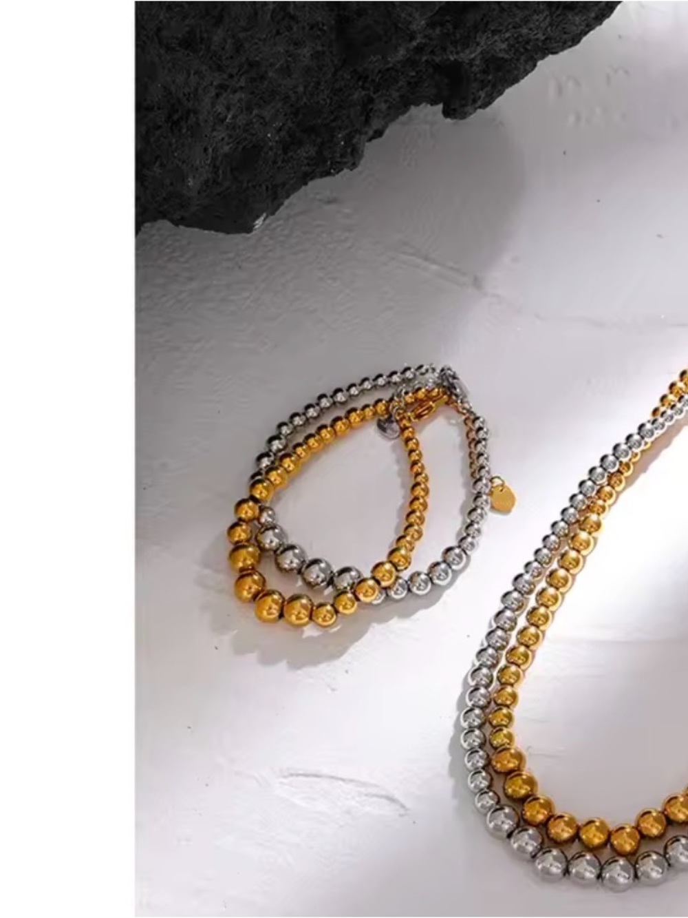 Shiny Gold Beaded Necklace and Bracelet Set. 18 K gold plated - Picture 7 of 9
